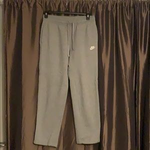 Nike men’s sweatpants. Fleece lined. Size M